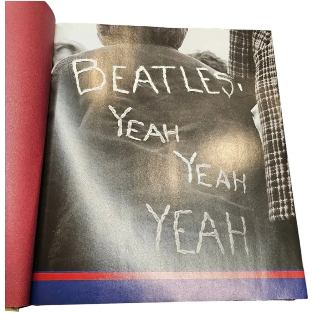 JOHN, PAUL, GEORGE & RINGO Illustrated Chronicle of The Beatles 1960-1970